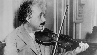 Эйнштейн со скрипкой